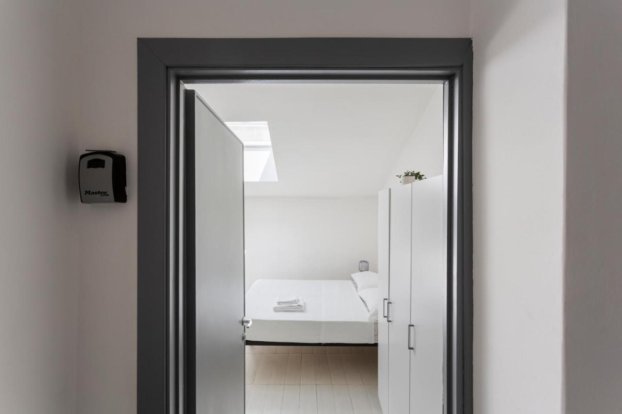 Appartement Studio Apt - Duomo 6 à Milan Extérieur photo